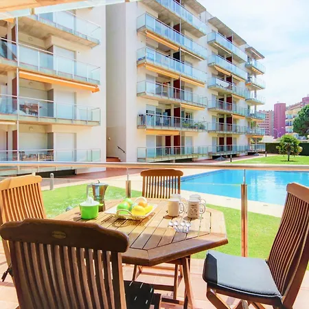 Apartment With View Roses
